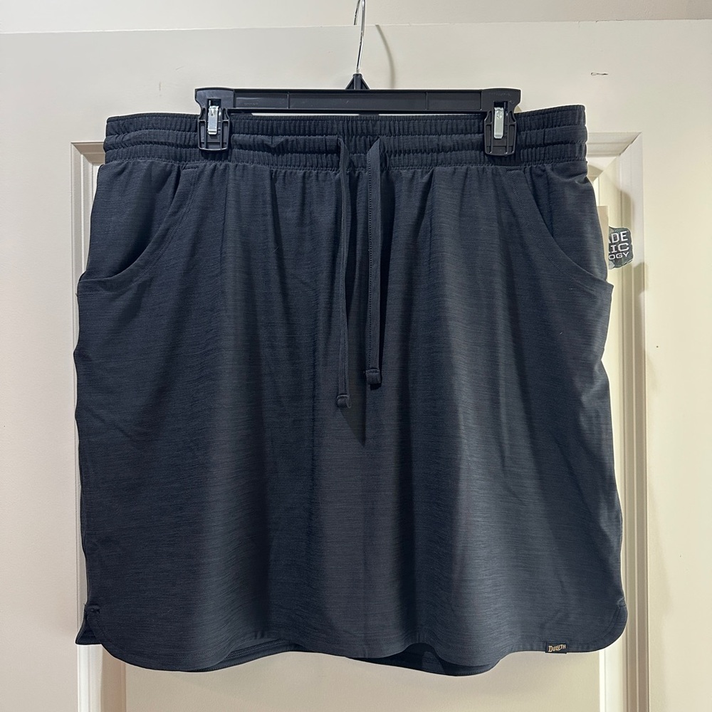 Duluth Trading Women's Armachillo Black Skort